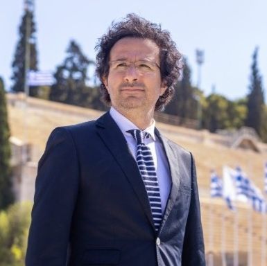 Μάριος Ιωάννου Ηλία στο Newsbomb: «Η Ολυμπιακή Φλόγα περνά από χέρι σε χέρι»