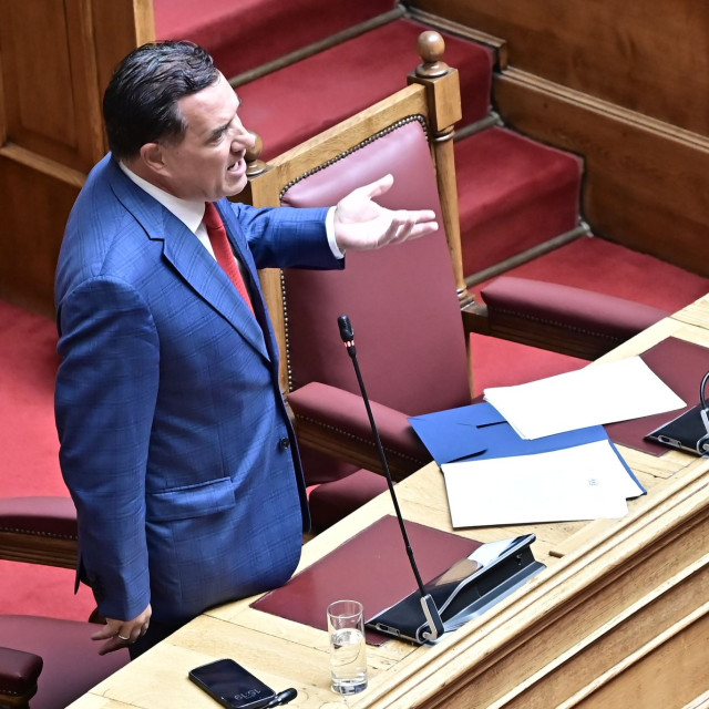 Βουλή- Γεωργιάδης: Aπατεώνισσα η Γάκα - Το μηχάνημα δεν το δήλωσε ούτε στον ΕΟΦ, ούτε στον ΙΣΑ