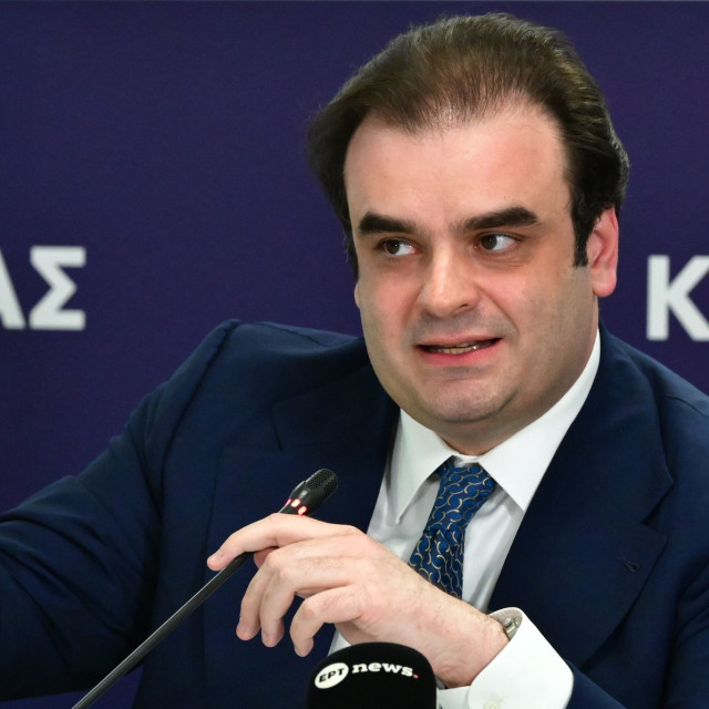 Πιερρακάκης για επίδομα θέρμανσης: «Ασπίδα προστασίας» με οριζόντια αύξηση – Στα €1,75 το πετρέλαιο