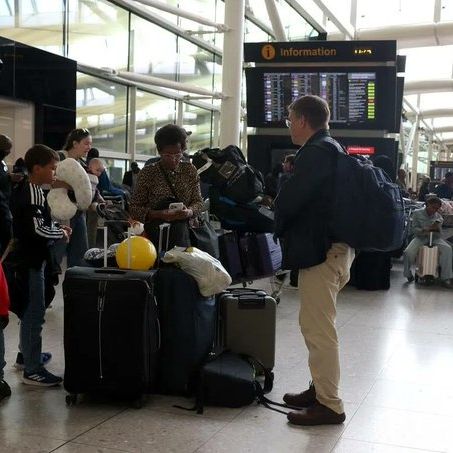 Χάος στα βρετανικά αεροδρόμια, ακυρώθηκαν 200 πτήσεις: Νέο τεχνικό πρόβλημα της ΝATS σε 2 εβδομάδες 