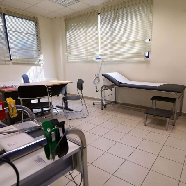 Στο μικροσκόπιο του Ιατρικού Συλλόγου Ηρακλείου συνταξιούχος οδοντίατρος