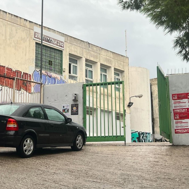 «Τη χτύπησε κεραυνός»: Διασωληνωμένη στον «Ερυθρό» η διευθύντρια του 2ου Γυμνασίου Ηλιούπολης
