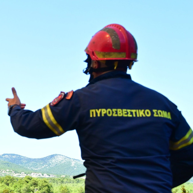 Ρόδος: Θανάσιμος τραυματισμός πυροσβέστη - Προσπάθησε να βοηθήσει τουρίστες