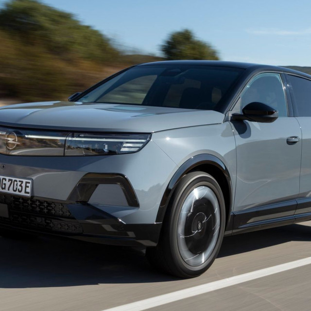 Opel: Σχεδόν 60 χρόνια στην ηλεκτροκίνηση