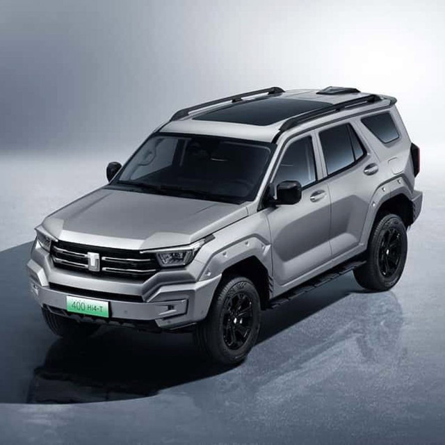 GWM Tank 700 LWB: Ο «αντίπαλος» της G-Class από την Κίνα γίνεται… εξάθεσιος