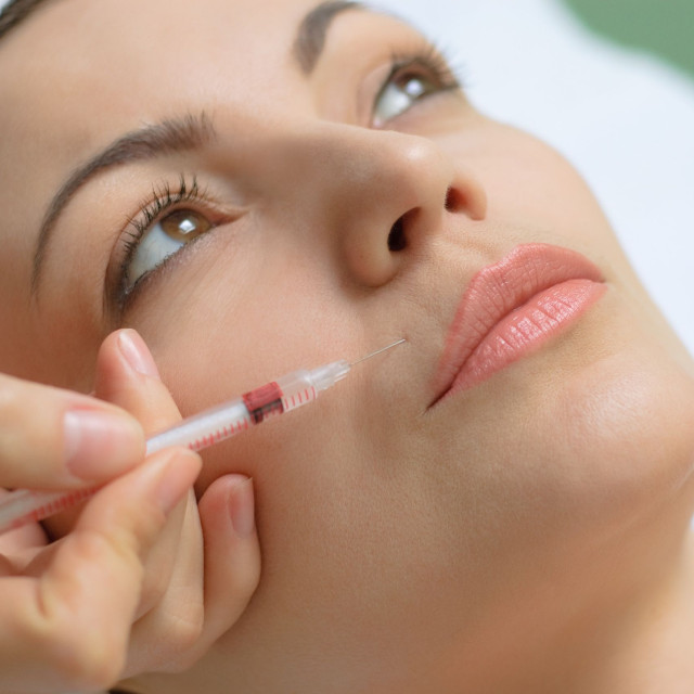 Botox - υαλουρονικό οξύ: Μόνο αυτές οι ιατρικές ειδικότητες επιτρέπεται να κάνουν αισθητική εφαρμογή
