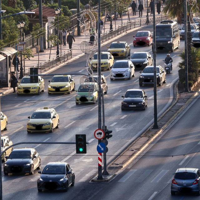 Απλήρωτα τέλη κυκλοφορίας του 2021: Ποιοι θα πάρουν «ραβασάκι» από την ΑΑΔΕ