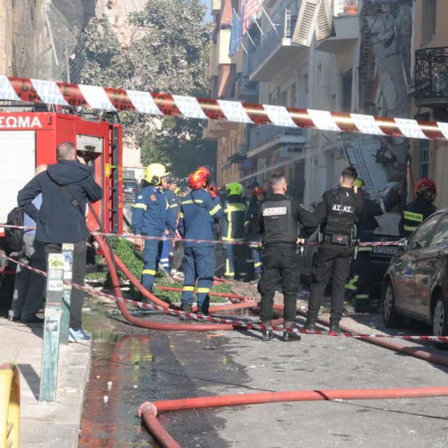 Πλάκα: Δεν υπήρξε καταγγελία για οσμή αερίου πριν από την έκρηξη - Η ανακοίνωση της Πυροσβεστικής