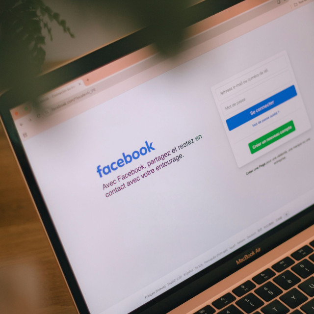 Facebook: Κινδύνει με πρόστιμο έως 10 δισ. λόγω του σκανδάλου της Cambridge Analytica  