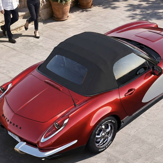 Mitsuoka LA1: Τι κρύβεται πίσω από αυτή την κλασική Corvette;