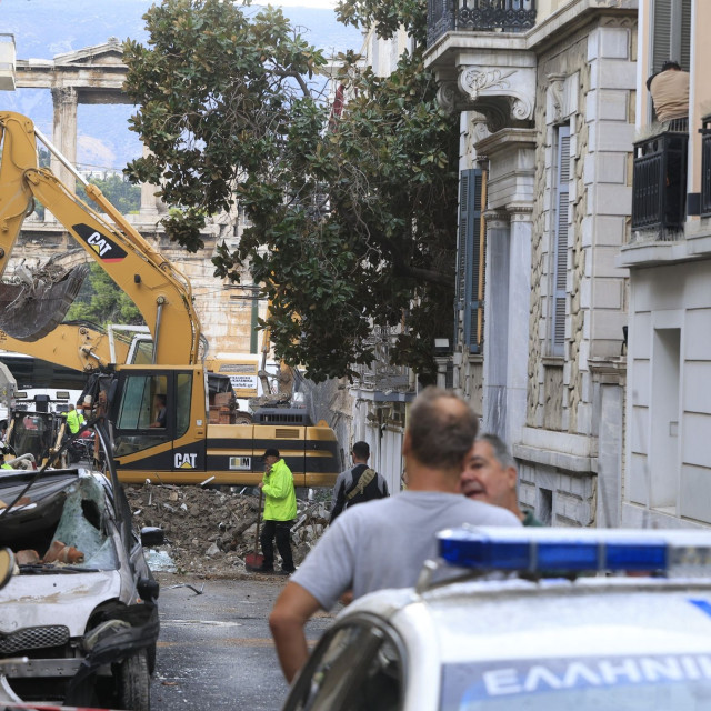 Πλάκα: Το βίντεο-ντοκουμέντο από το μοιραίο κτήριο – Στο «μικροσκόπιο» αγωγοί και πιστοποιητικά