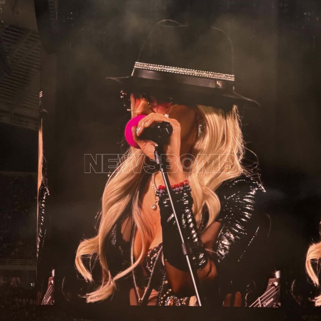 Η Orianthi «τρέλανε» το ΟΑΚΑ - Η Ελληνοαυστραλή κιθαρίστρια στο πλευρό της Άννας Βίσση