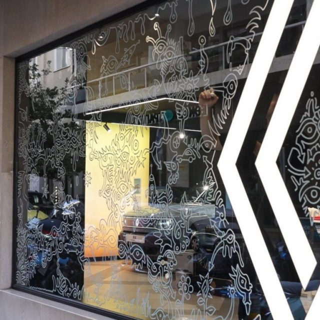 Η Renault φέρνει την τέχνη στο rnlt© του Κολωνακίου