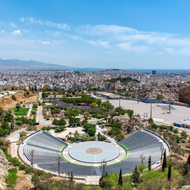 Κατράκειο Θέατρο Νίκαιας: Μεγάλη συναυλία αλληλεγγύης με σπουδαίες συμμετοχές