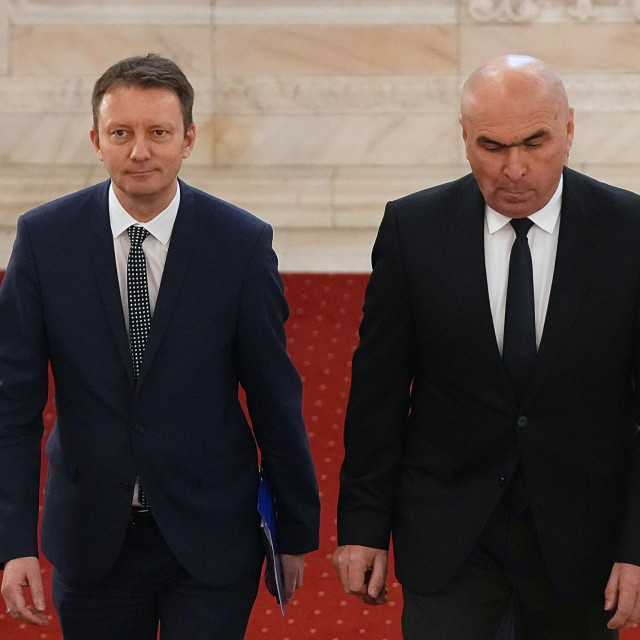 Ρουμανία: Παραμένει άλυτο το πολιτικό αδιέξοδο έξι μήνες μετά