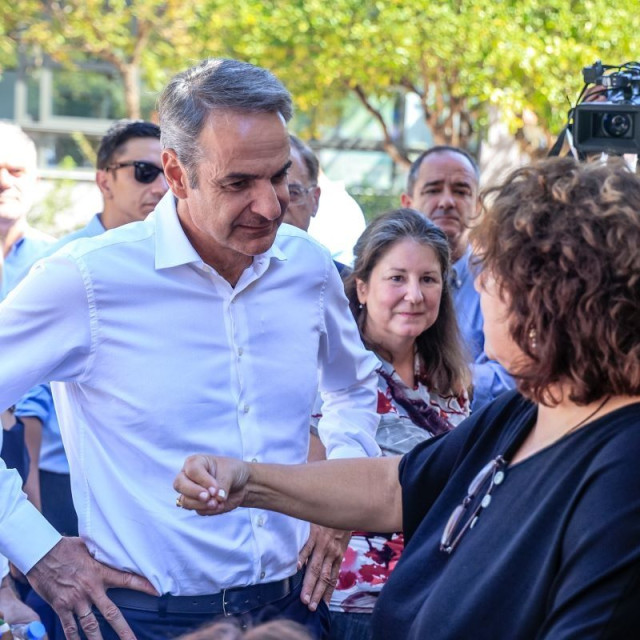Μητσοτάκης: «Η σχολική χρονιά έχει ξεκινήσει με λιγότερα κενά – Ευχαριστώ όλους τους εκπαιδευτικούς»