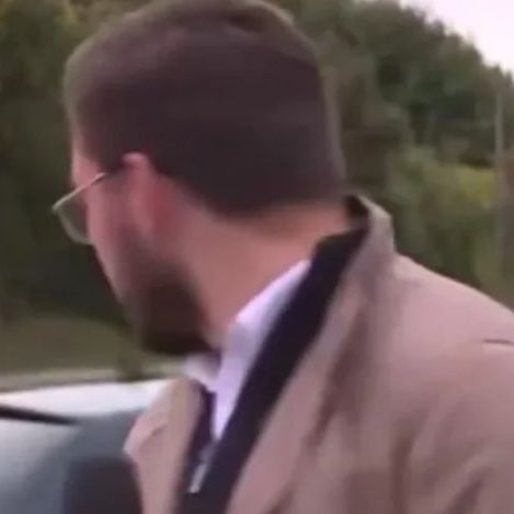 Πολωνία: Αυτοκίνητο παρέσυρε ηλεκτρικό πατίνι σε ζωντανή τηλεοπτική μετάδοση