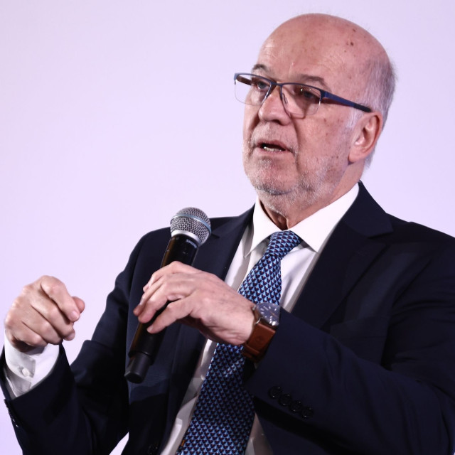 Απάντηση Φλωρίδη σε Τσίπρα που ζήτησε την παραίτησή του: «Εγώ πού κολλάω;»