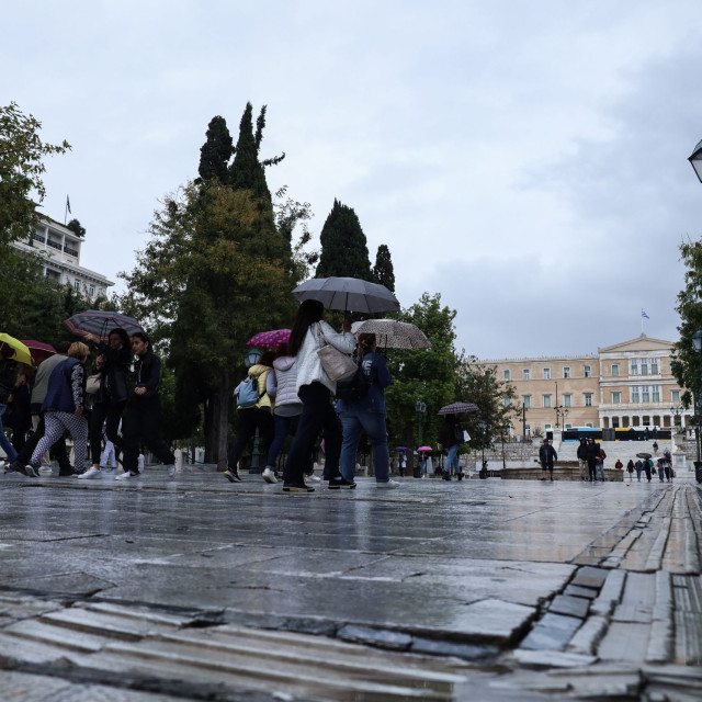 ΟΠΕΚΑ: Σήμερα οι πληρωμές επιδομάτων – Ποιοι είναι οι 1 εκατ. δικαιούχοι που θα πάνε «ταμείο»