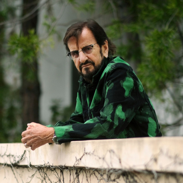Ο «αιώνιος έφηβος» Ringo Starr: Το πρώην «Σκαθάρι» στα 86 του συνεχίζει, επειδή απλά μπορεί
