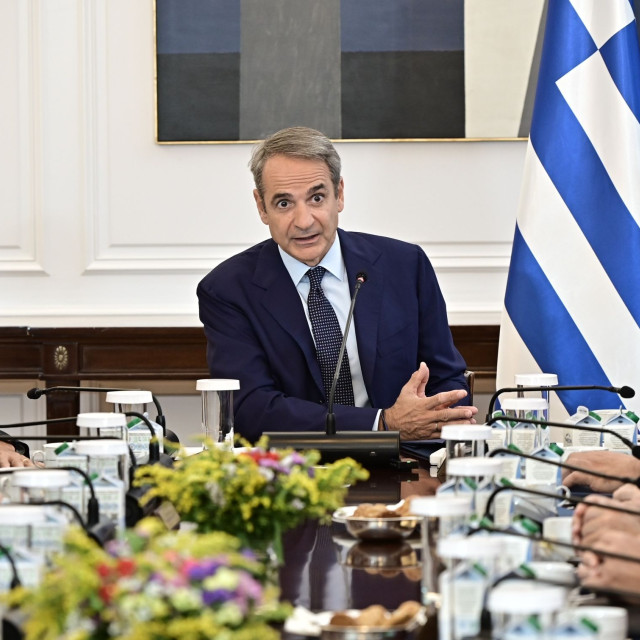 «Δική μου ευθύνη να αξιολογώ ατομικές συμπεριφορές»: Η έμμεση απάντηση Μητσοτάκη σε Ντόρα για τους «υπουργούς που κούρασαν και πρέπει να ξεκαβαλικέψουν»