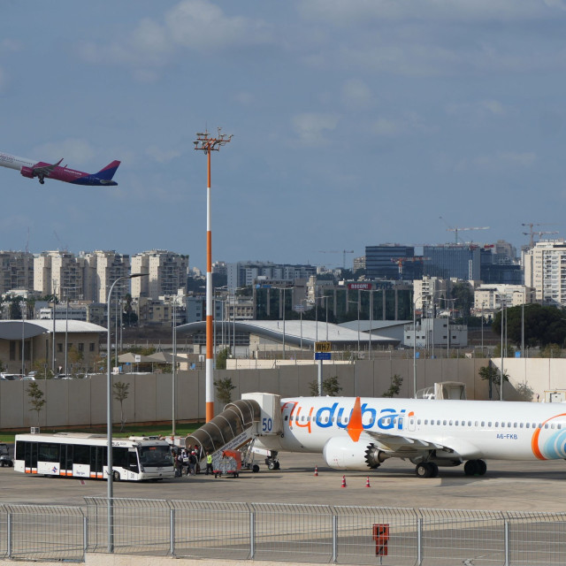 Flydubai: Προσγειώθηκε στο Τελ Αβίβ το αεροσκάφος που μετέφερε τους επιβάτες