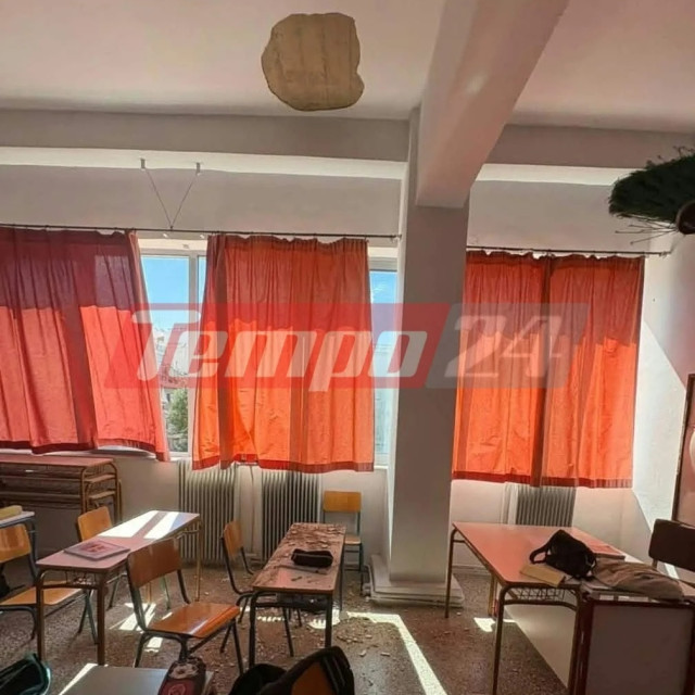 Πάτρα: Σοβάδες οροφής έπεσαν σε θρανίο σχολικής αίθουσας - Από τύχη δεν τραυματίστηκε μαθήτρια