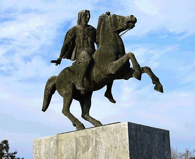 Σκόπια: Προκλητικός αλυτρωτισμός στα σχολικά βιβλία - Τι λένε για τον Μέγα Αλέξανδρο 8 χρόνια μετά τη συμφωνία των Πρεσπών