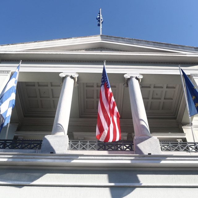 Η εξωτερική πολιτική δεν είναι ποδόσφαιρο