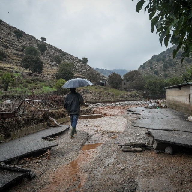 Κακοκαιρία στην Κρήτη: Κατολισθήσεις, πλημμύρες, απεγκλωβισμοί και χωριά χωρίς νερό