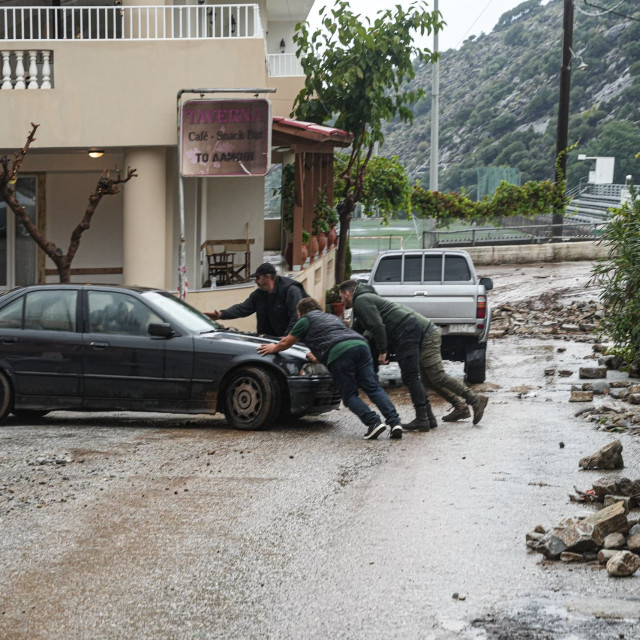 Κακοκαιρία στην Κρήτη: Ξεκινούν οι αυτοψίες - Ανυπολόγιστες καταστροφές, νεκρά ζώα και τόνοι λάσπης