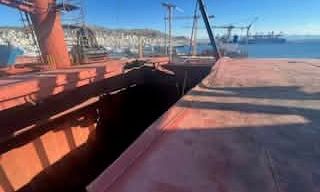 Ελληνόκτητα πλοία που δέχτηκαν επιθέσεις από «Χούθι», Ιράν και ουκρανικό στρατό επισκευάζονται στον Σκαραμαγκά