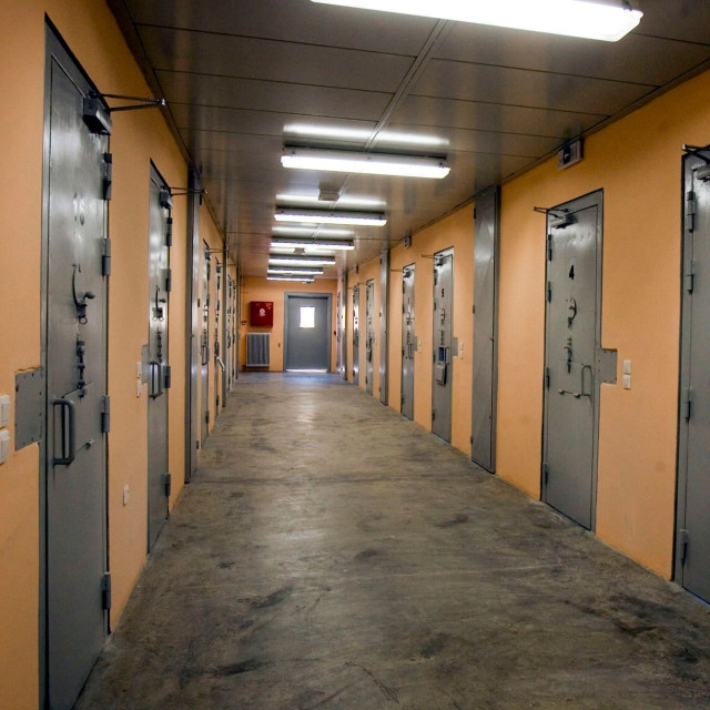 Βόλος: 47χρονος κατηγορείται ότι έβαλε φωτιά στα κρατητήρια