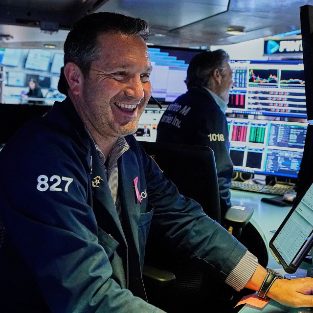 Wall Street: Νέα ιστορικά υψηλά για S&P 500 και Nasdaq – Κέρδη και για τον Dow Jones