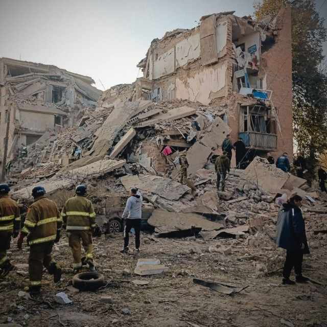 Ουκρανία: Τουλάχιστον 28 νεκροί και 118 τραυματίες από τη ρωσική επίθεση της Τετάρτης