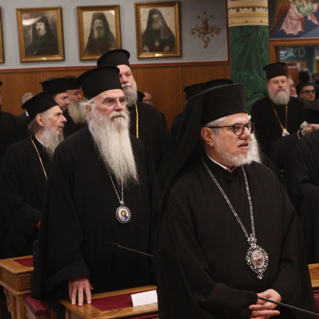 Κληρικοί στα social media: Οι δέκα «εντολές» της Ιεράς Συνόδου