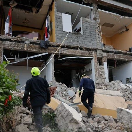 Σεισμός στον Παναμά: «Μαμά, μπαμπά, είμαι εδώ»: Παιδί παγιδεύτηκε στα ερείπια του σπιτιού του
