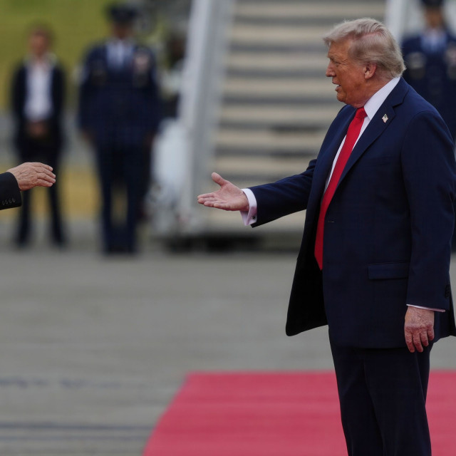 Γιατί οι ΗΠΑ στράφηκαν στη Ρωσία για ντίζελ - Τέσσερις αναλυτές εξηγούν τη συμφωνία