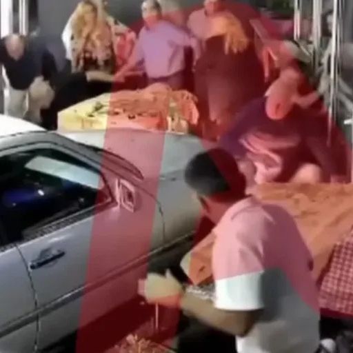 Θεσσαλονίκη - βίντεο: Η στιγμή που ο μεθυσμένος πέφτει με το ΙΧ πάνω στους θαμώνες εστιατορίου
