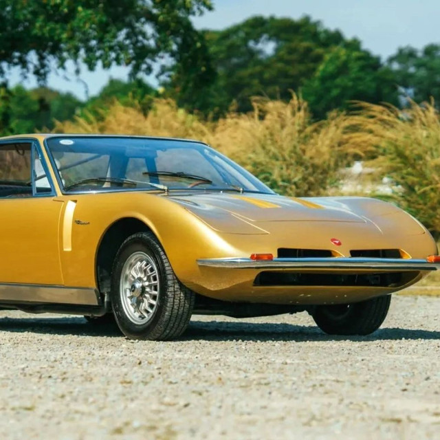 Μια σπάνια Bizzarrini με V8 από Corvette πωλείται - Γιατί μπορεί να φτάσει και 500.000 δολάρια
