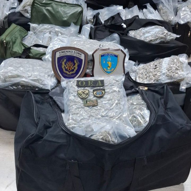 Χίος: Κατασχέθηκαν 360 κιλά κάνναβης σε ιστιοφόρο αξίας άνω του €1 εκατ. - Συνελήφθησαν δύο Ουκρανοί