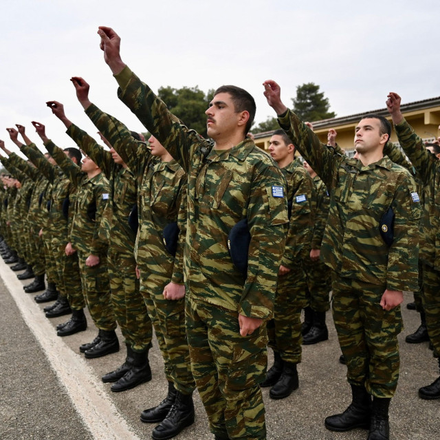 Ράβε ξήλωνε με την κατάταξη στρατευσίμων στον Στρατό: Τι αλλάζει για ΕΣΣΟ Νοεμβρίου - Φεβρουαρίου