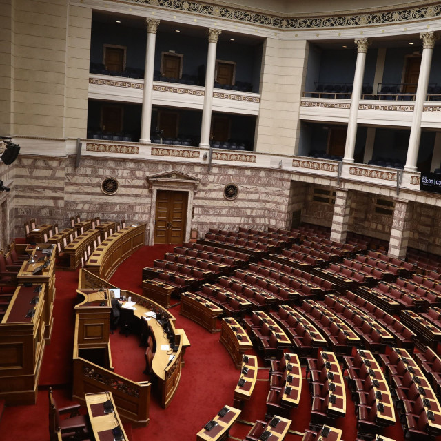 Βουλή: Ξεκινά η συζήτηση για το νομοσχέδιο που απαγορεύει την πρόσβαση ανηλίκων στα κοινωνικά δίκτυα