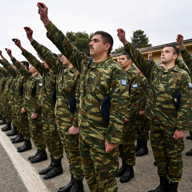 Ράβε ξήλωνε με την κατάταξη στρατευσίμων στον Στρατό: Τι αλλάζει για ΕΣΣΟ Νοεμβρίου - Φεβρουαρίου