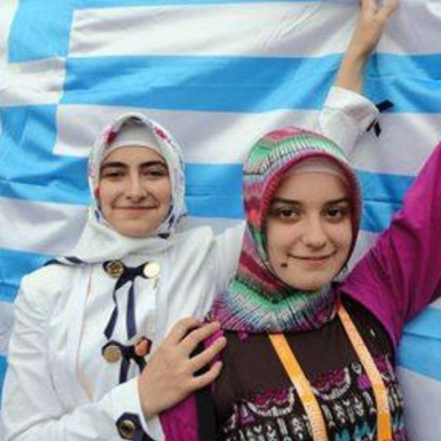 Στη Βουλή το θέμα των Πομάκων: «Όχι στην υποχρεωτικότητα της τουρκικής γλώσσας στην ορεινή Θράκη»