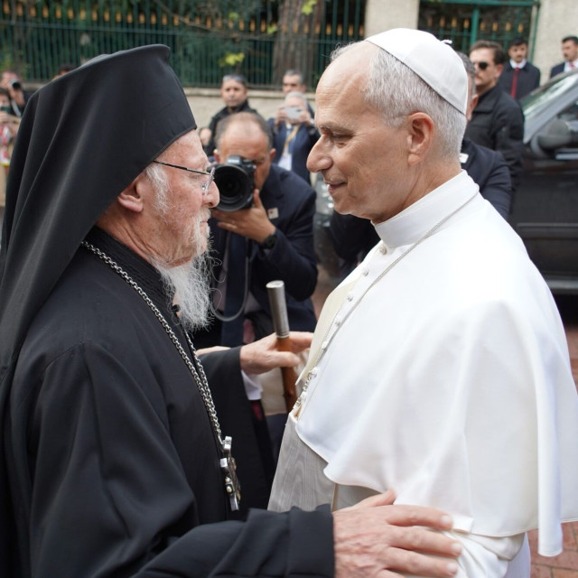 Ευχές του Οικουμενικού Πατριάρχη στον  Πάπα για ταχεία αποκατάσταση της υγείας του
