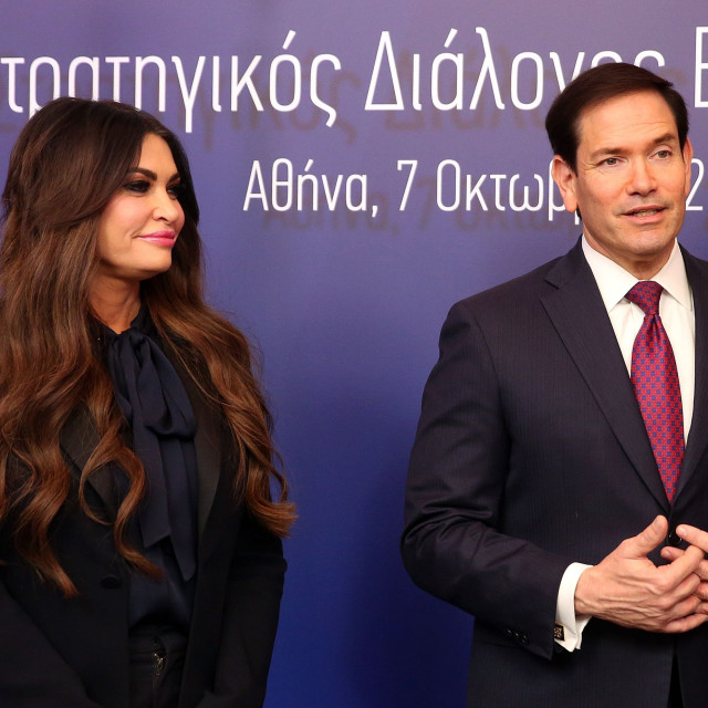 Wall Street Journal: Το παρασκήνιο της αποπομπής Γκίλφοϊλ – Τι έκανε τα 24ωρα πριν την απομάκρυνση