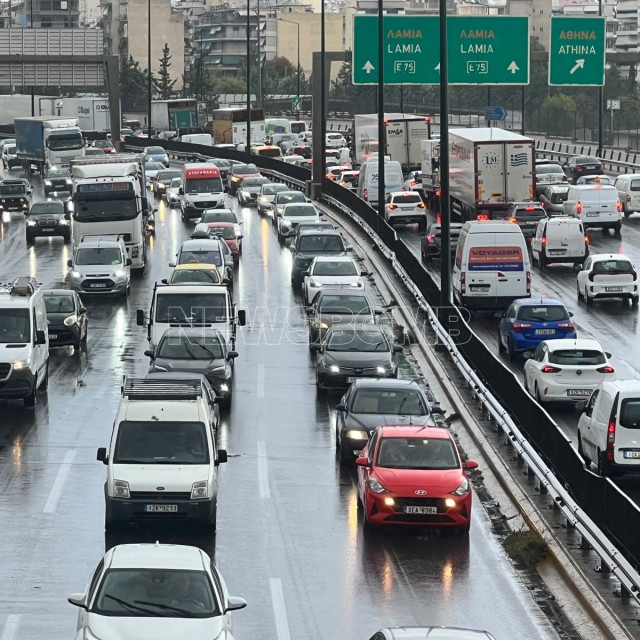 Κίνηση τώρα: Μποτιλιάρισμα σε Κηφισό, Κηφισίας και Κατεχάκη – Πού υπάρχουν καθυστερήσεις
