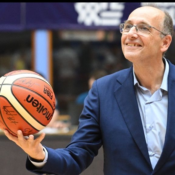 Νέα «βόμβα» : «Οσμή σκανδάλου και τριγωνικές σχέσεις ΕΟΚ, Προμηθέα και ταξιδιωτικής εταιρείας»