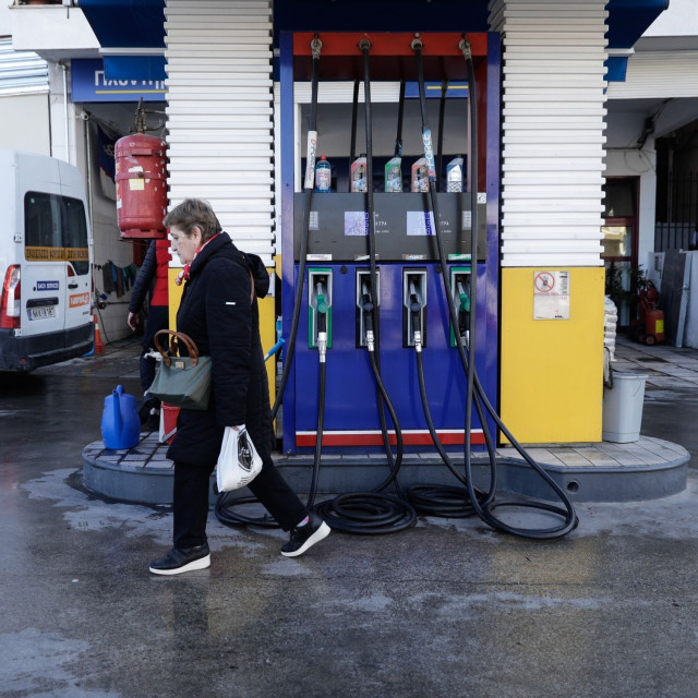Τι αλλάζει στα καύσιμα με την επιδότηση: Οι νέες τιμές σε diesel, πετρέλαιο θέρμανσης και αμόλυβδη